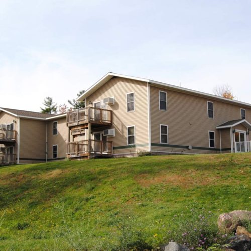 northwoods apartments with balcony in marquette